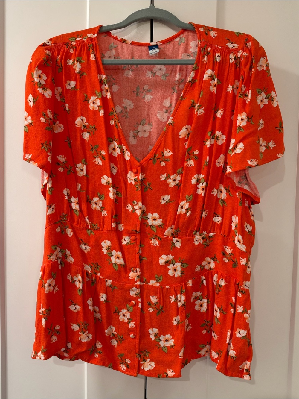 Old Navy Floral V-Neck Blouse in Coral